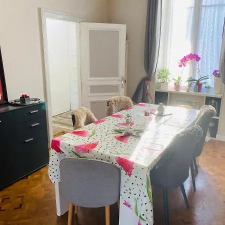 Agreable Maison Familiale 4 Chambres Pres De Bagnoles De L Orne Et Du Mont St Michel Gæstehus