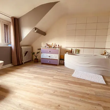 Gæstehus Agreable Maison Familiale 4 Chambres Pres De Bagnoles De L Orne Et Du Mont St Michel