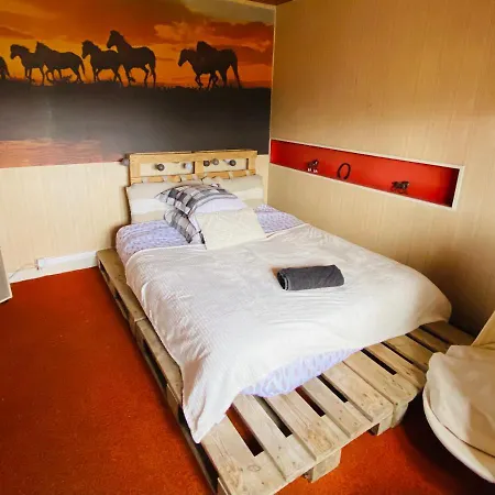 Agreable Maison Familiale 4 Chambres Pres De Bagnoles De L Orne Et Du Mont St Michel Gæstehus